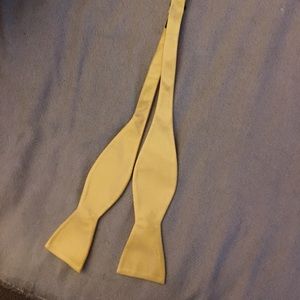 Countess Mara Bow Tie